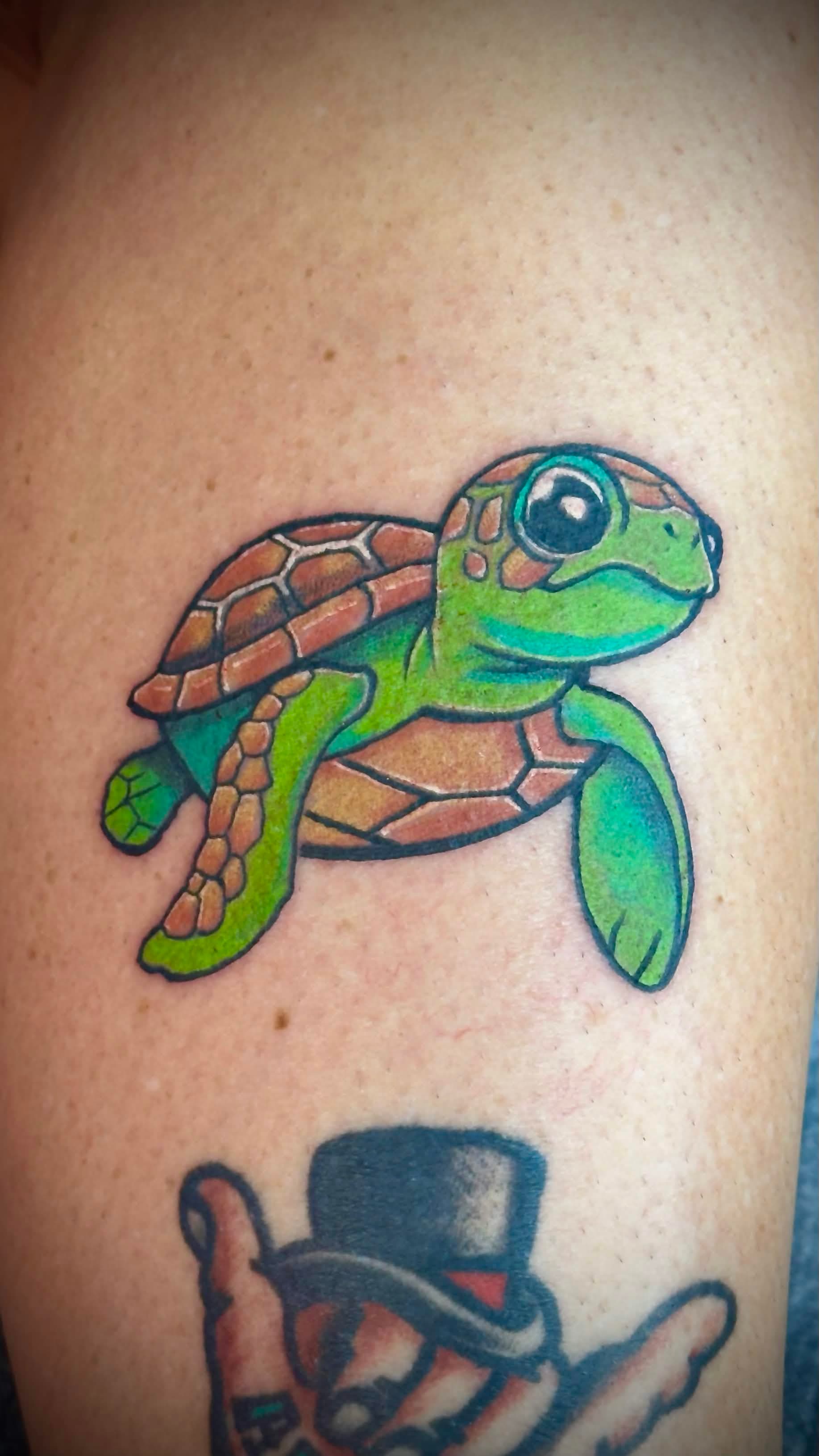Baby sea turtle — Color cartoon realism tattoo, Hawaiian theme